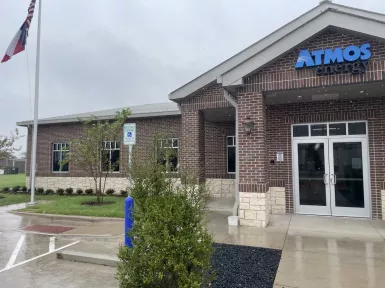 industrial/office property in Texas leased to Atmos Energy